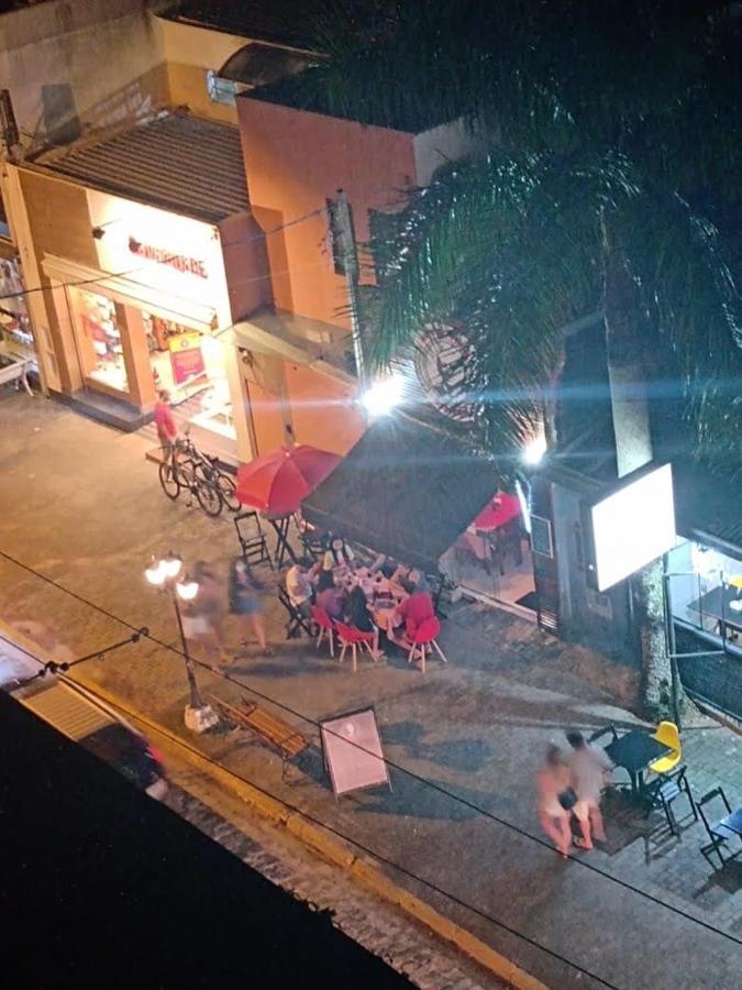 Agito E Sossego Na Rua Mais Charmosa De Ubatuba Pelo Google Kültér fotó